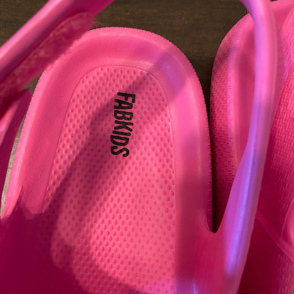 Fabkids Pink Casual Sandals for Summer women’s size 12.5.  NWOT - Picture 3 of 10